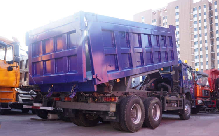 Sinotruk Howo Dump Truck 371 6X4 for Sale in Zimbabwe
