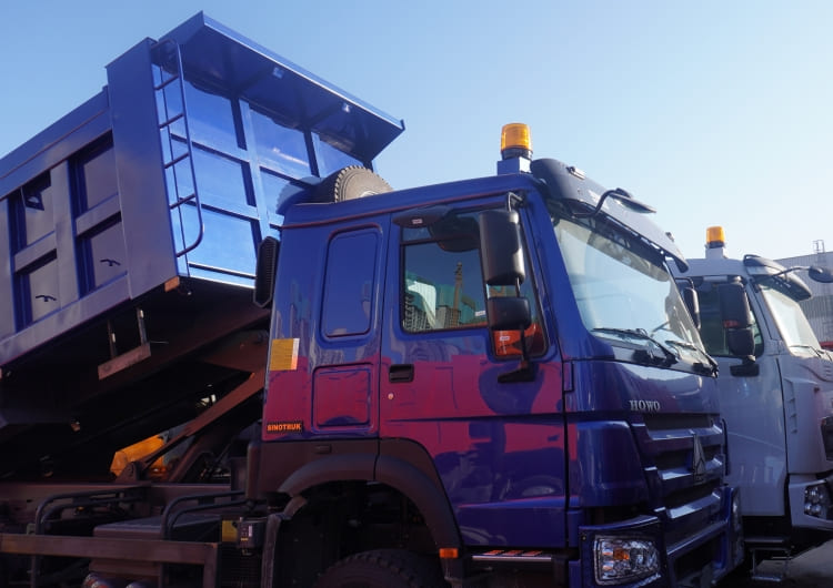 Sinotruk Howo Dump Truck 371 6X4 for Sale in Zimbabwe