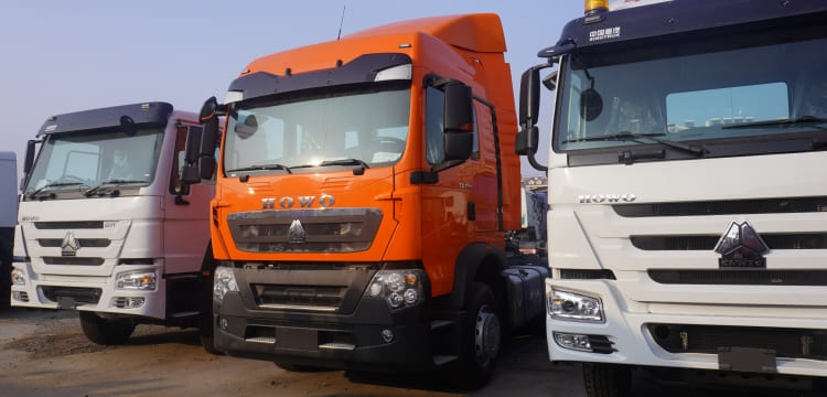 Sinotruk Howo Truck Tractor Head 430 6&times;4 for Sale in Zimbabwe