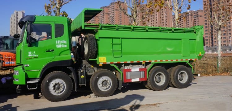 Sinotruk Howo 6x4 D7W 400HP Tipper Truck for Sale in Zimbabwe