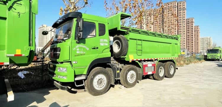 Sinotruk Howo 6x4 D7W 400HP Tipper Truck for Sale in Zimbabwe