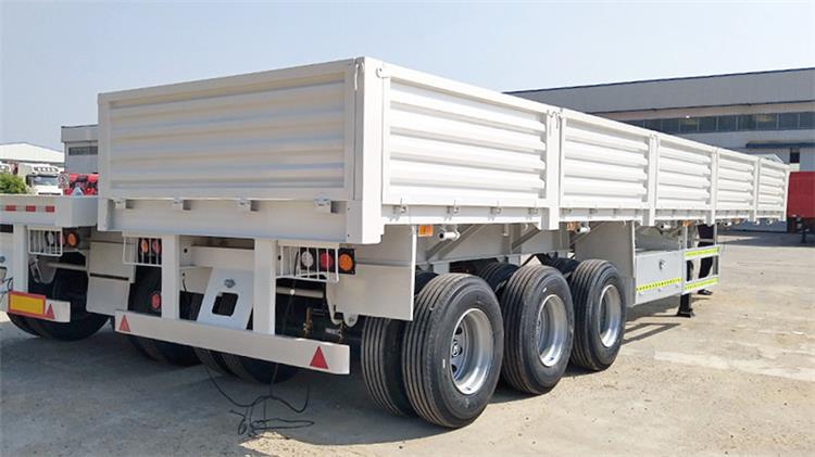 Triaxle with Board - Cargo Semi Trailer for Sale in Zimbabwe Kwekwe