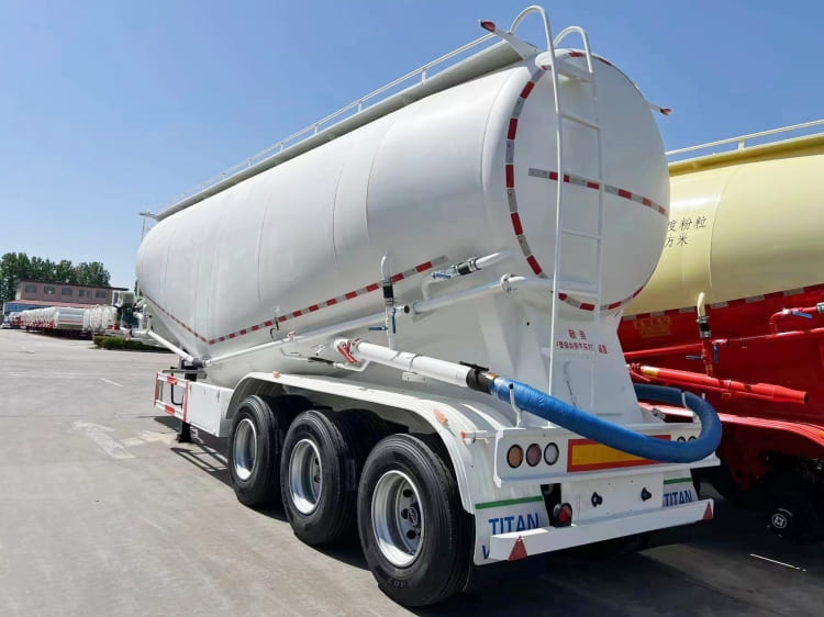 3 Axle 35m3 Pneumatic Dry Bulk Trailer for Sale in Zimbabwe