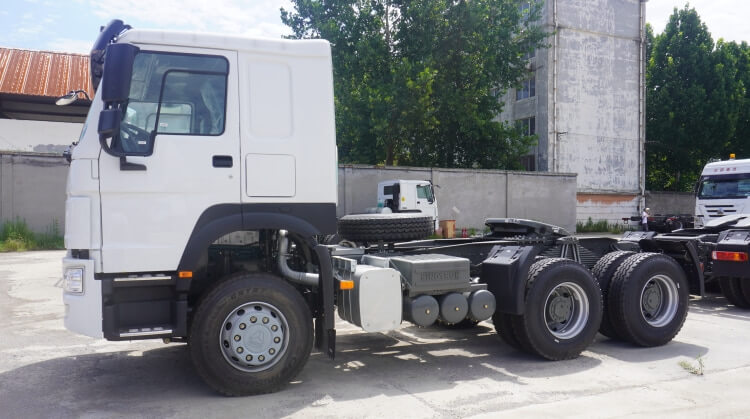 Howo 6x4 Tractor Truck for Sale in Zimbabwe | Tractor Truck Price | Sinotruk 371
