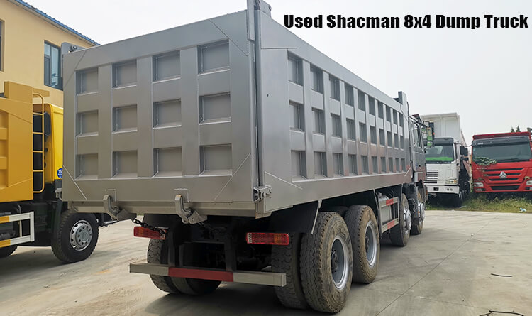 Second Hand 8x4 F3000 Shacman Tipper Truck for Sale in Zimbabwe