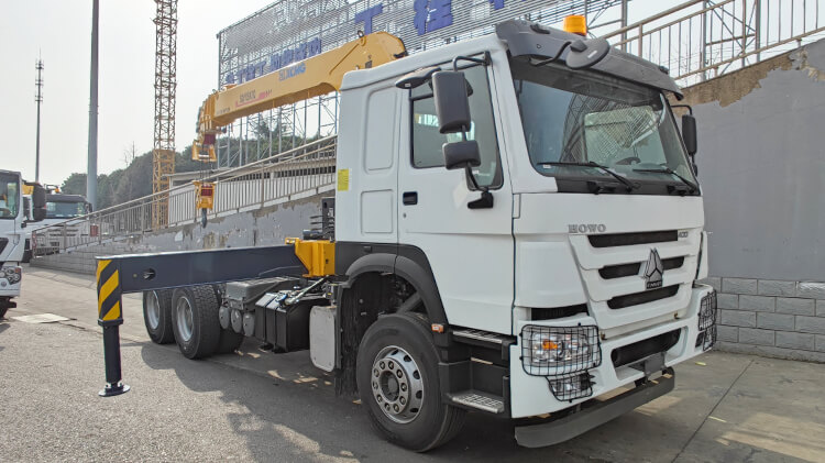 10 Ton Lorry Mounted Crane for Sale in Zimbabwe