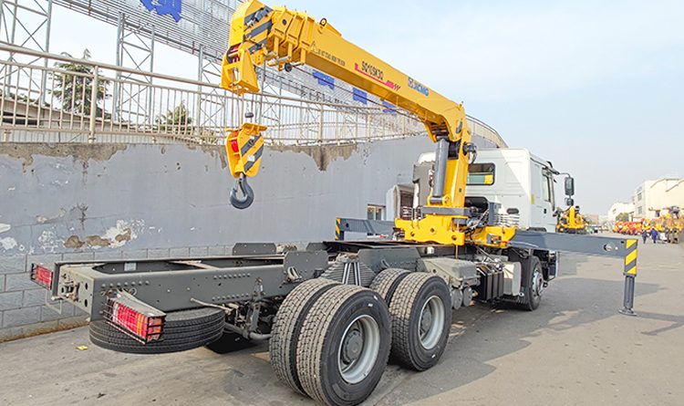 10 Ton Lorry Mounted Crane for Sale in Zimbabwe