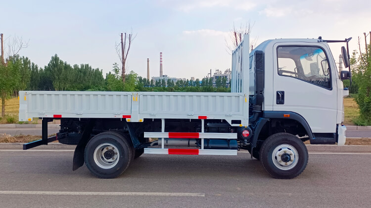 Sinotruk Howo Cargo Truck 4x4 for Sale in Zimbabwe