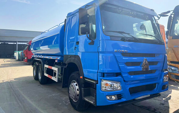 Used Howo Water Bowser Truck for Sale in Zimbabwe