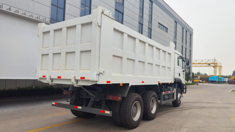New Howo 10 Wheeler Dump Truck for Sale in Zimbabwe