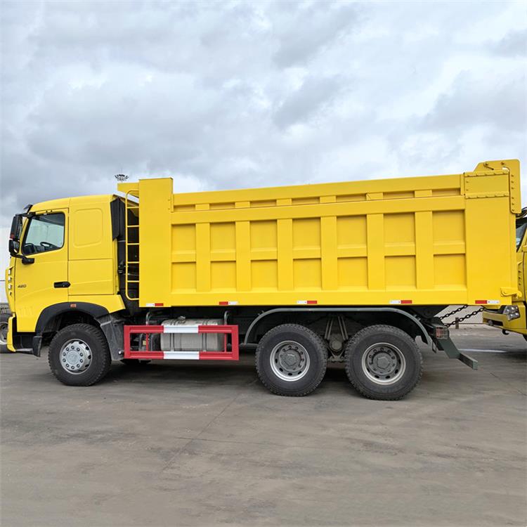 Howo A7 10 Wheel Dump Truck 